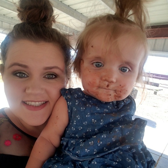 Meet your Posher, Melissa - Picture 3 of 4